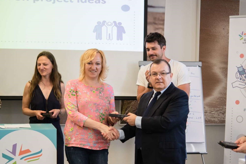 Lithuanian #FLIGHT lecturer Vilma awarded for the best presentation in Cyprus
